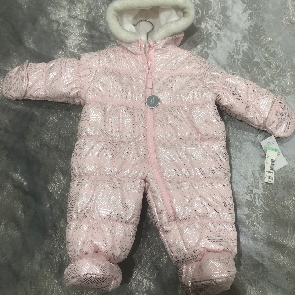 Carter’s pink winter suit 6-9 months